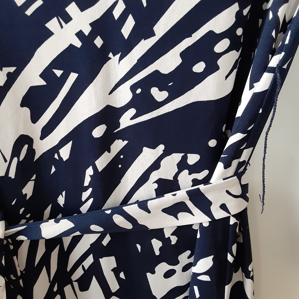Emma & Michele navy and white abstract print dress, L - Picture 9 of 9